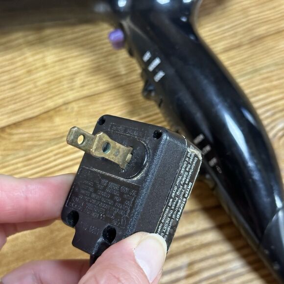 Vidal Sassoon Hair Dryer VS781 Black/Purple - Picture 4 of 10